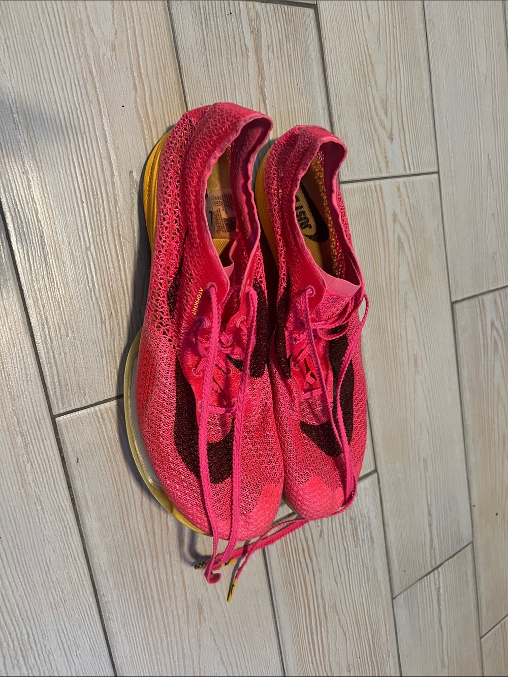 Nike Men’s Air Zoom Victory Track Spikes hyperpink orange